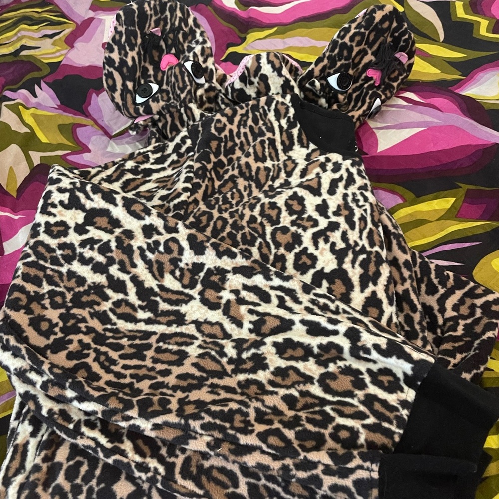 Leopard 🐆 Onesie